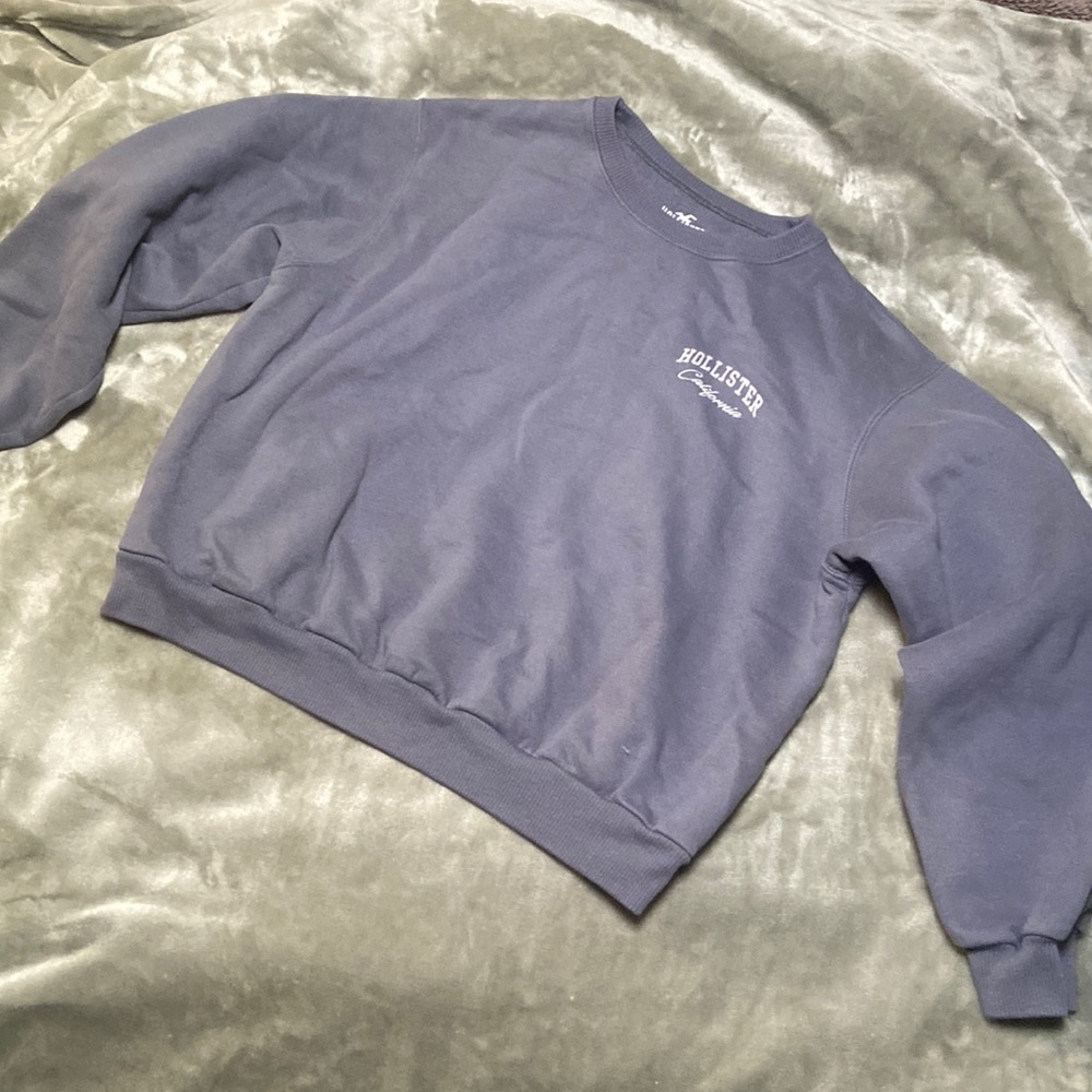 Gray Blue Hollister Cropped Crewneck